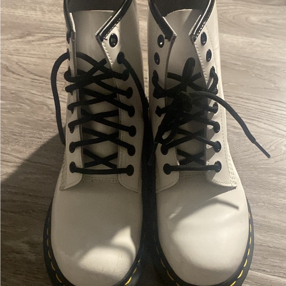 Dr Martin’s, 1460 bex smooth leather boots in women’s size 6 - Picture 1 of 4